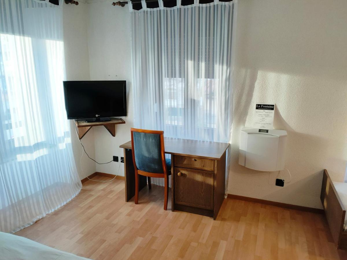 Hotel La Fontaine Saint-Imier 外观 照片