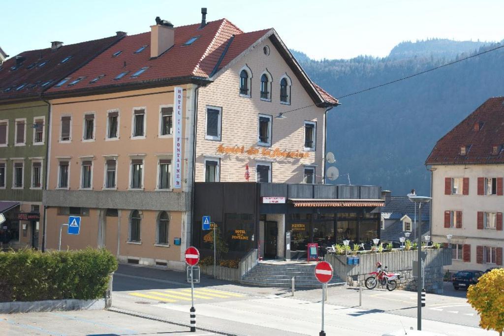 Hotel La Fontaine Saint-Imier 外观 照片