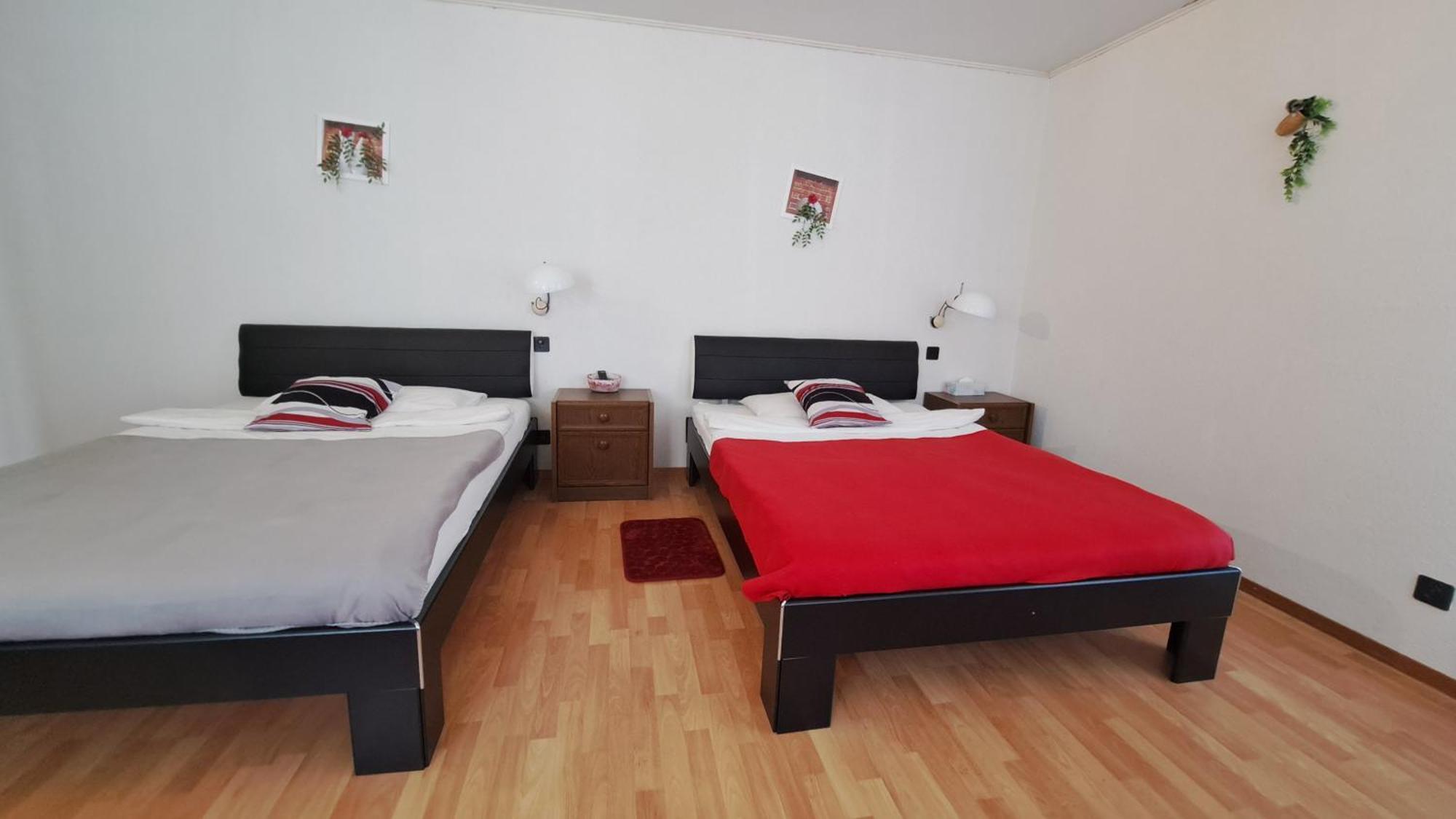 Hotel La Fontaine Saint-Imier 外观 照片