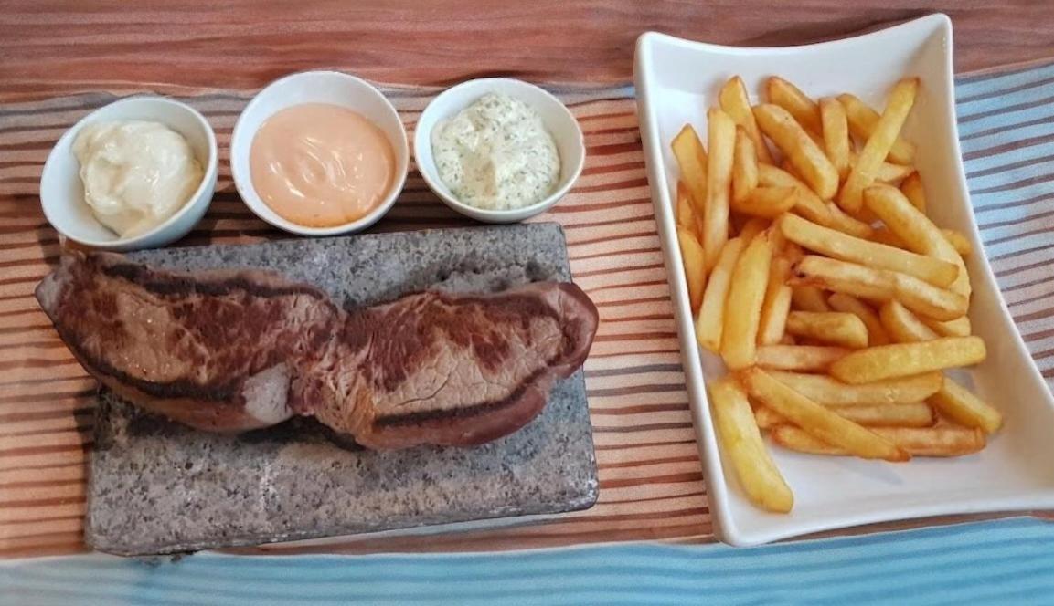 Hotel La Fontaine Saint-Imier 外观 照片